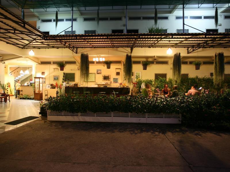 Rajata Hotel Bangkok Exterior photo
